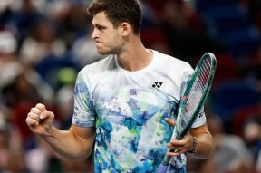 费德勒爆冷击败加拿大队，精彩发挥引爆全场！的简单介绍